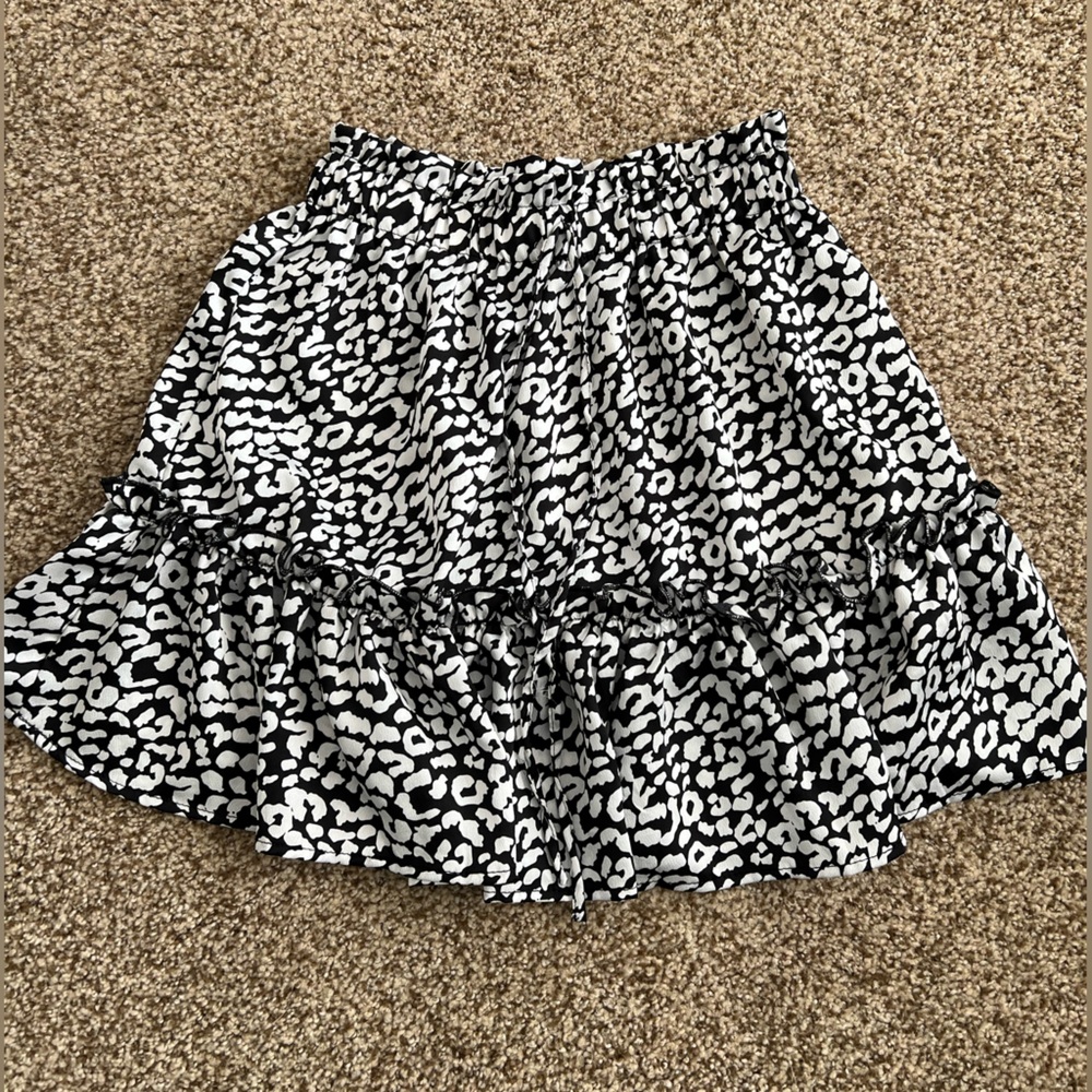Size XS Ladies animal print mini skirt by SHEIN